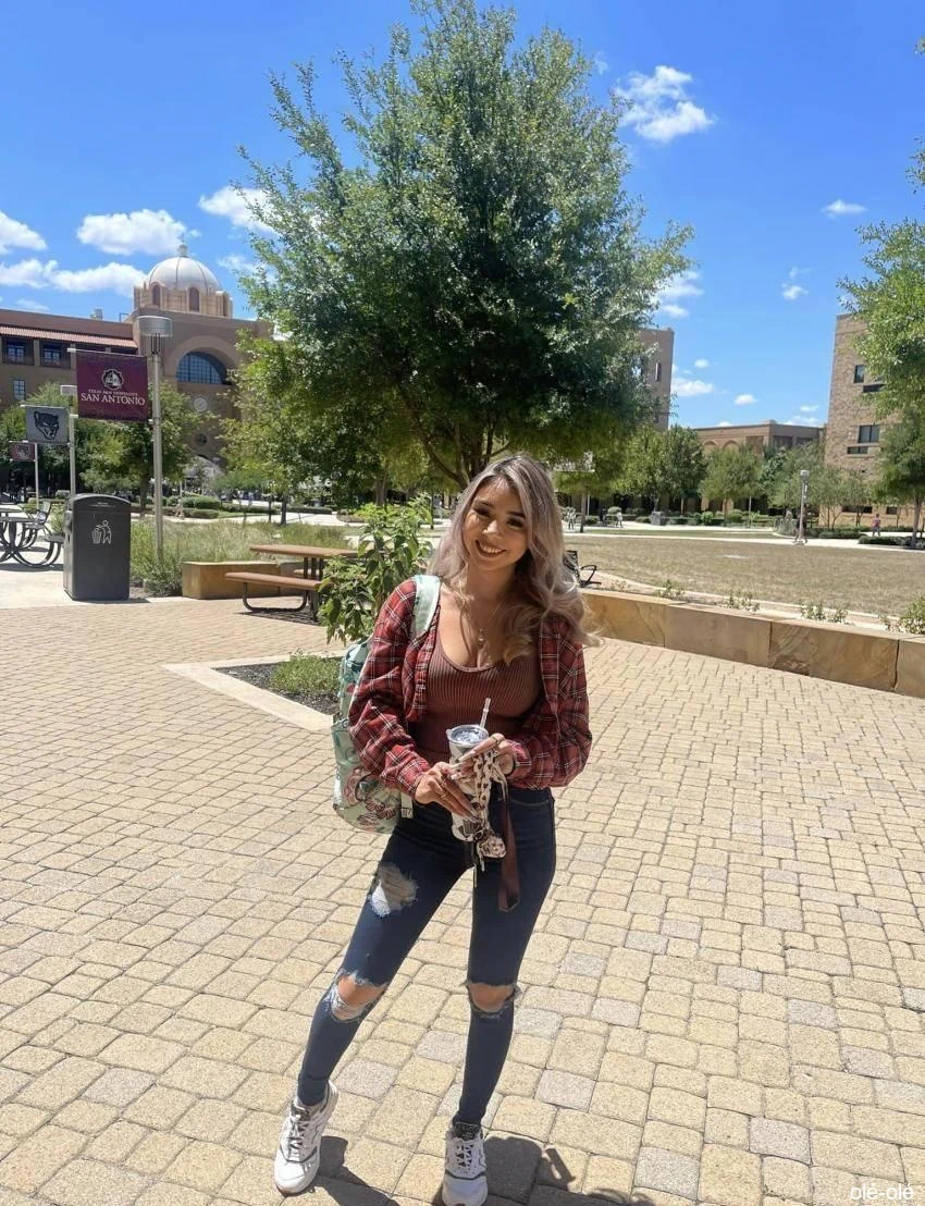 Photo de Lola63_hot, 22 ans